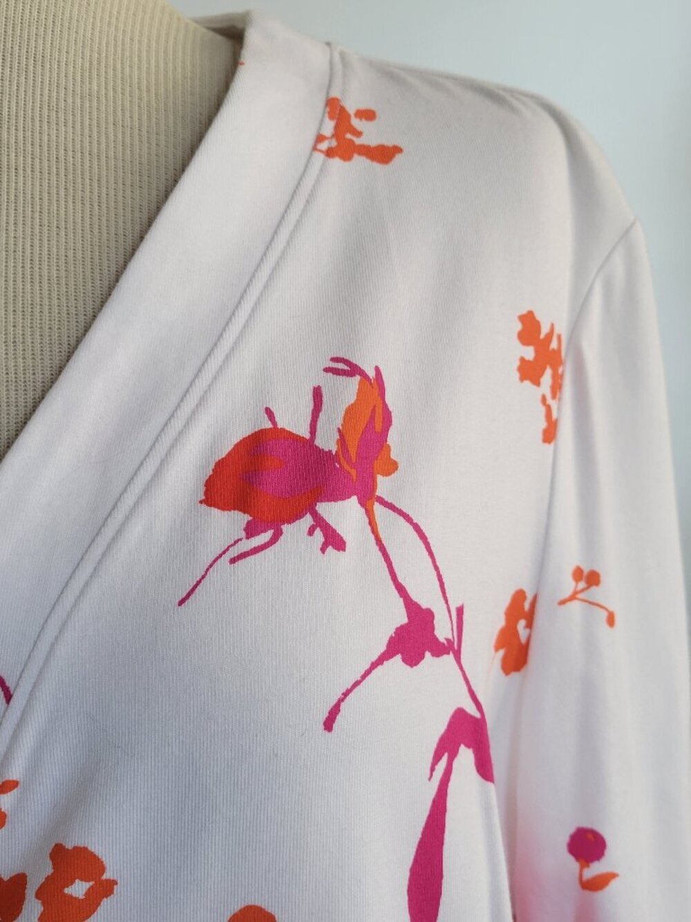 Isaac Mizrahi Live! Women's White Orange Floral Peplum Sweater (Size: Medium) - Picture 12 of 14